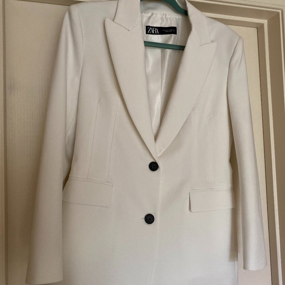 ZARA Fitted Shoulder Pad Blazer (Oyster White)
